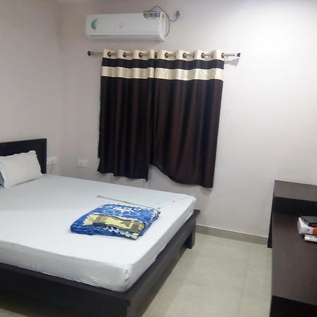 Hotel Indraprasth Balangir Экстерьер фото
