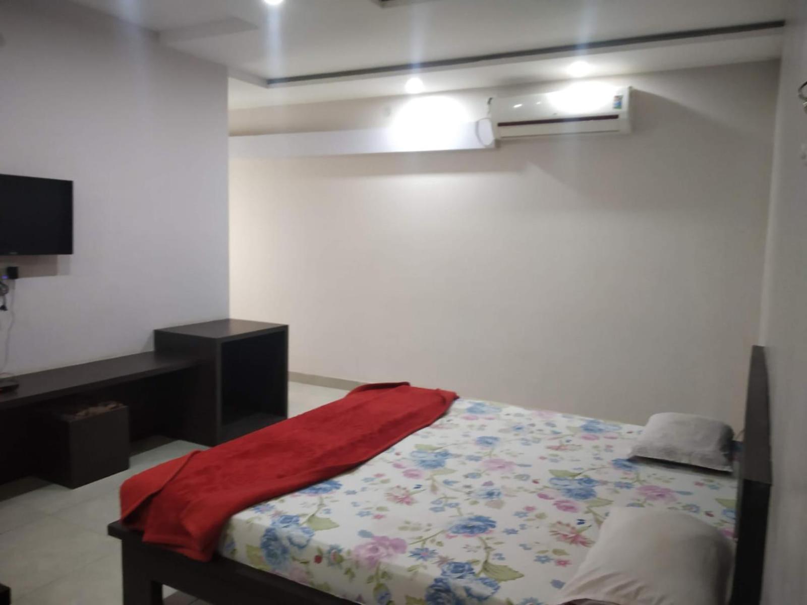 Hotel Indraprasth Balangir Экстерьер фото